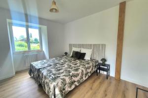 Spacious house with large garden in Lancieux