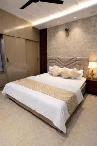 Dune- A Calm Escape 1BHK near Airport