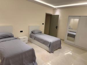 Executive Villa & Pool in Private Olive Estate
