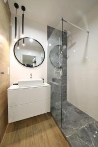 Modern, atmospheric apartment with air conditioning