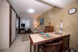 Flat Próximo WTC, Piscina e Garagem, Check-in 24h