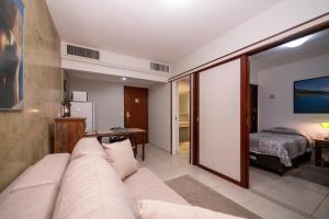 Flat Próximo WTC, Piscina e Garagem, Check-in 24h