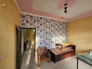1 bhk but space of 2bhk kothi
