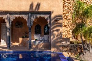 Villa ALHAMBRA DEL PORTET by Abahana Luxe