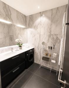 LUXUEUX APPARTEMENT AU COEUR DE GENEVE ,a deux pas du LAC