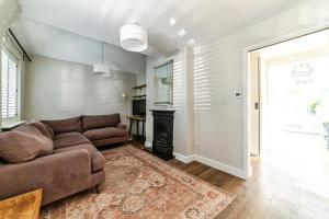 3 Bedroom Home Near Oxford City Centre with Private Parking