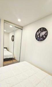 Central boulevard studio