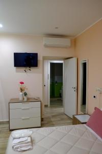 Rome Holiday Nest
