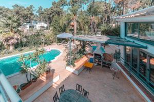 Caparica Beach Villa in Golf Condo Pool Barbecue