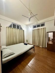 The Gulmohar Grove