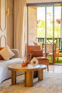 Luxury apartment Pool&garden View