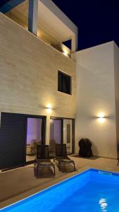 Luxury Villa Mandre - Pool & Roof-Top Sun Terrace with Sea View - NEW!!