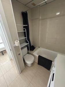 Cozy Apartment with Pool at 5 Min to Beach