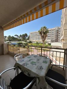 Cozy Apartment with Pool at 5 Min to Beach