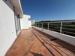 Modern Marble Penthouse Pinjesh, Ulcinj