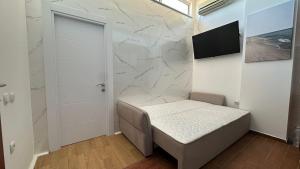 Modern Marble Penthouse Pinjesh, Ulcinj