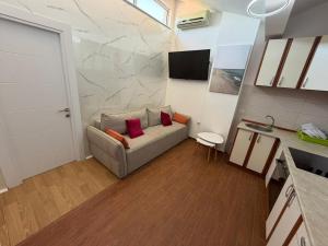 Modern Marble Penthouse Pinjesh, Ulcinj