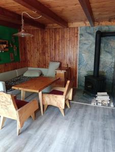 Srub v lese, 5 x postel