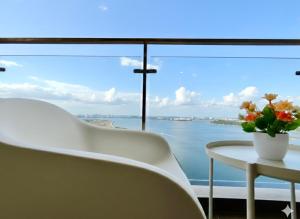 2 Bedroom Garden and Sea View