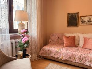 3BR Apartment w Parking Near Wawel & Old Town