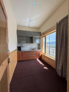 Jhi-Dhey Guest House
