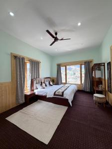 Jhi-Dhey Guest House