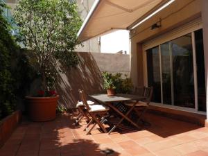 Suitur Courtyard Apartment