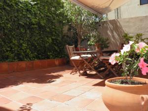 Suitur Courtyard Apartment