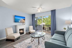 Tranquil Condo with Pond View