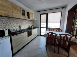 Yanevi Apartments