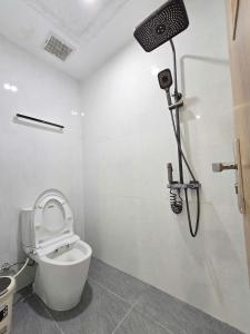 Lakenest Realty 20, 111 Xuân Diệu