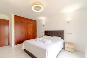 OuraPool Apartment - T by HelloVacations