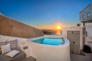 Saint George Exclusive Santorini Greece