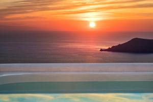 Saint George Exclusive Santorini Greece