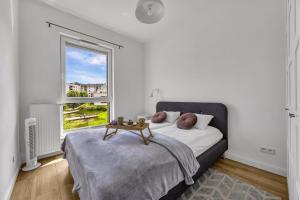Warsaw Chopin Airport Apt- Balcony & Parking
