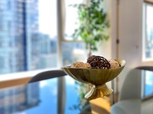 Modern Luxury 2BR Residence in The Downtown Core! Prime Location