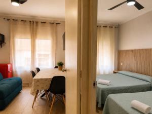 CozyCatalonia - Suite Apartment at Can Setmanes Central Blanes