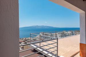 12th-Floor Panoramic Sea View