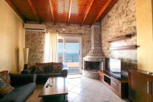 12th-Floor Panoramic Sea View