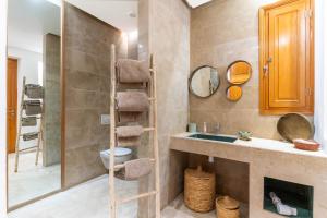 RIAD Oz