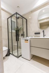 Raise Glyfada Premium Stay