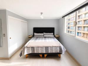 King Bed + Parking | Barrio Italia
