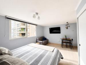 King Bed + Parking | Barrio Italia