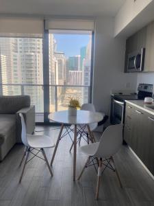Downtown Miami Luxury Studio with Bay Views