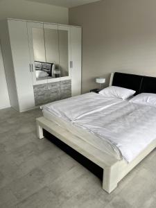 Atrium apartment