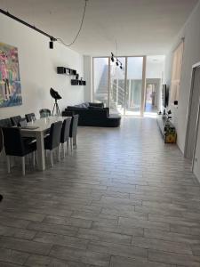 Atrium apartment