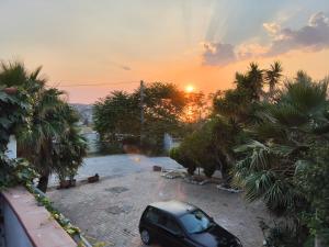 Karibu Sunset