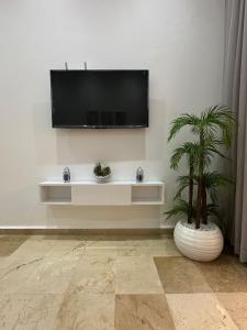 New Modern Apartment in the Heart of the City with Terrace