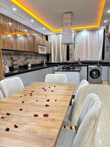 Two-Bedroom Apartment with Jacuzzi