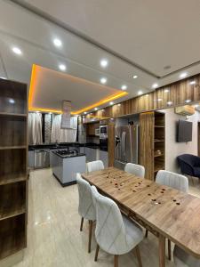 Two-Bedroom Apartment with Jacuzzi